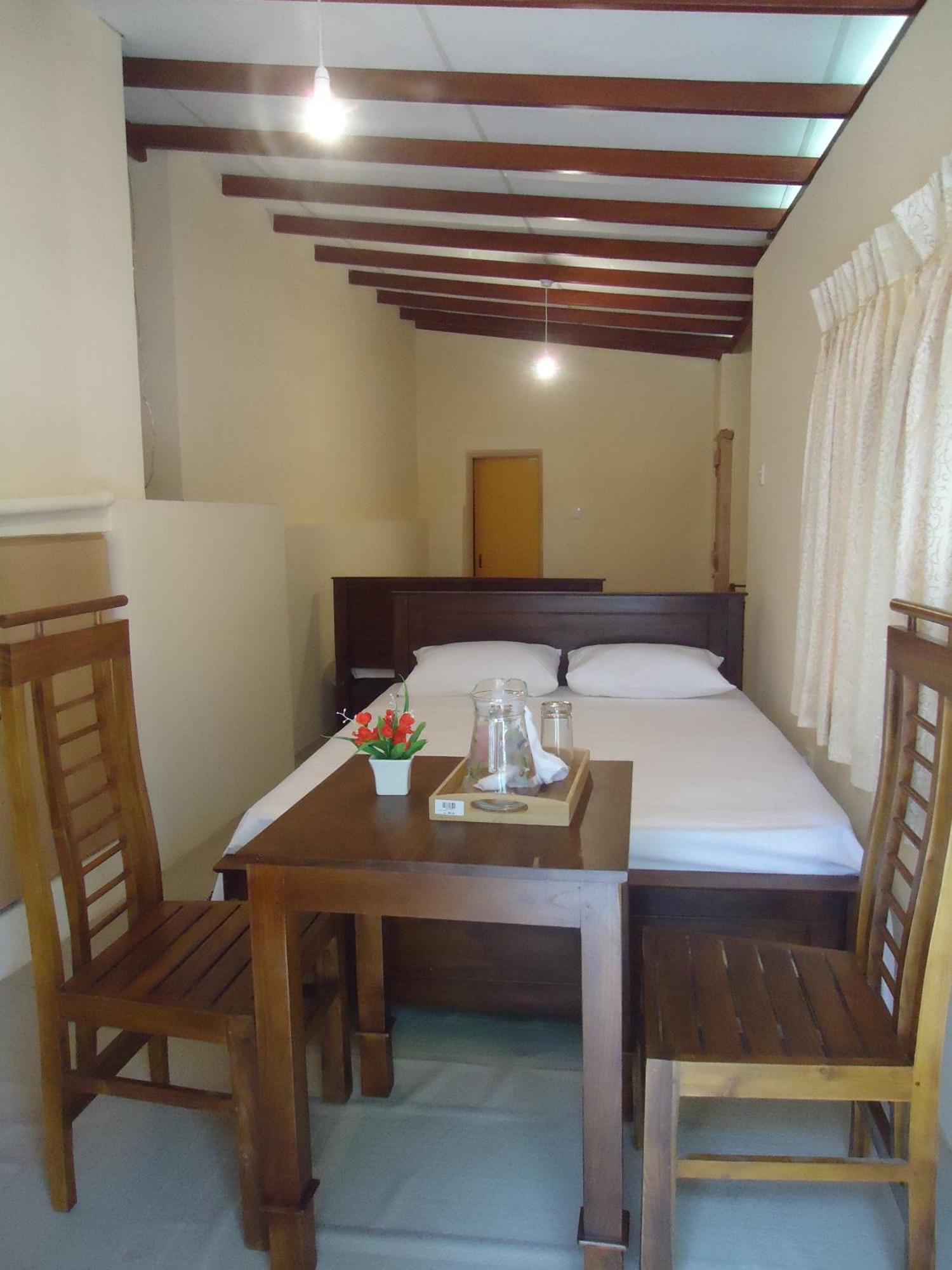 Guest House Kaduwela Eksteriør bilde