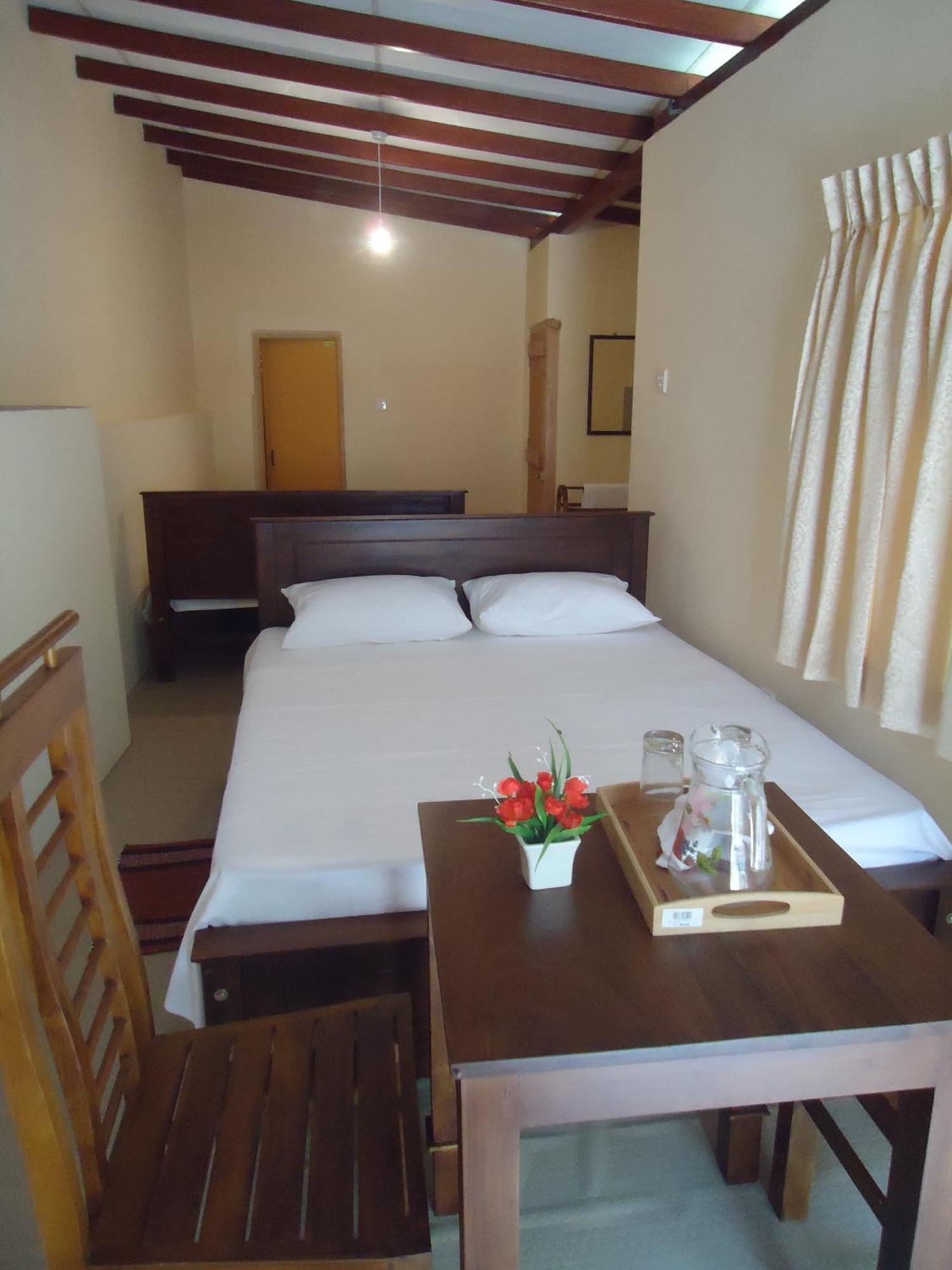 Guest House Kaduwela Eksteriør bilde